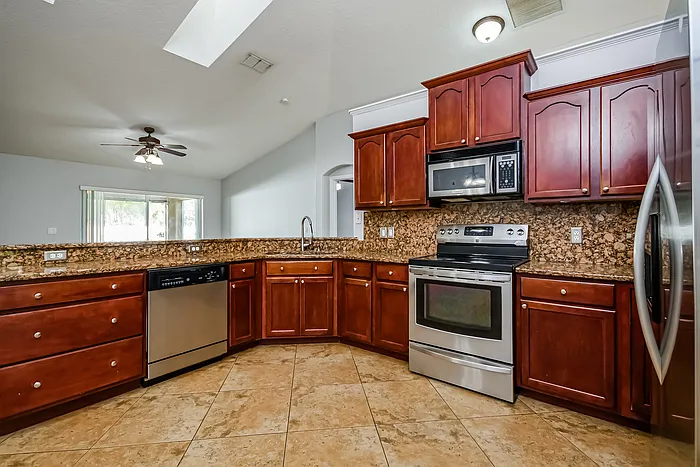 1012 Heron Ct — Photo 10