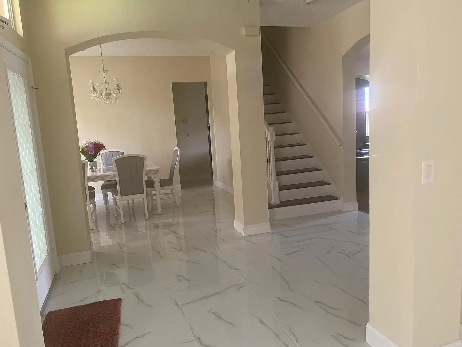 5 bed, 3502 sqft, $3,700 — Photo 2