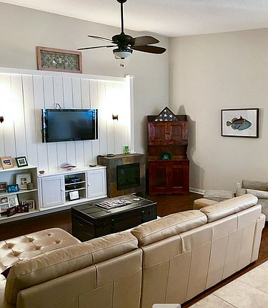 5th image of 11423 SW Pembroke Dr #11423