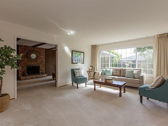 4th image of 2378 La Mirada Dr