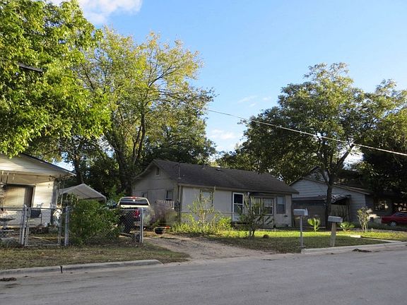 3rd image of 214 Tampico St