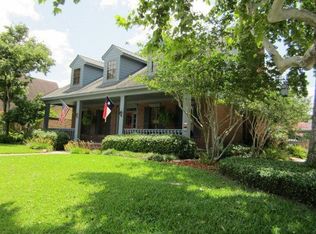 203 Woodridge Dr, Victoria, TX 77904