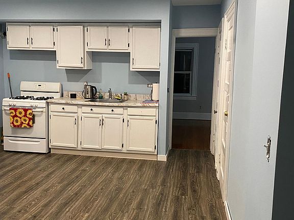 2nd image of 103 Elizabeth St