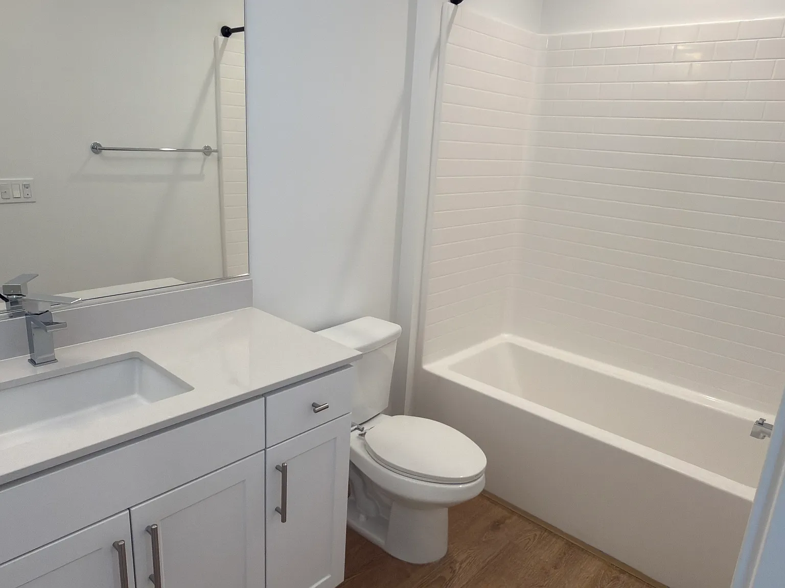 3 bed, 3.5 bath, 1866 sqft, $4,100 — Photo 4
