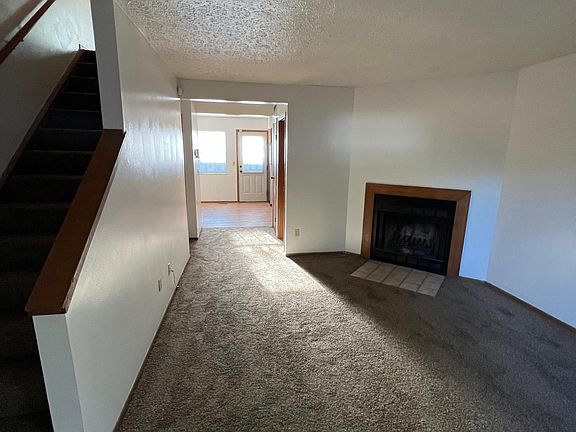 5th image of 1016 Hidden Acres Ct