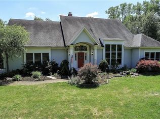 958 Boughton Hill Rd, Victor, NY 14564