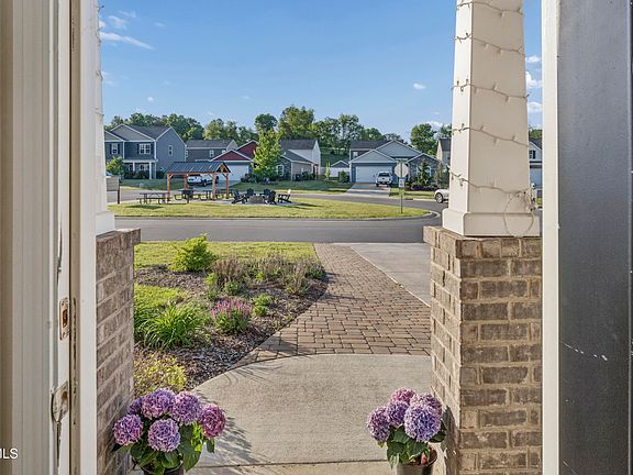 3rd image of 5142 Wildlife Cir