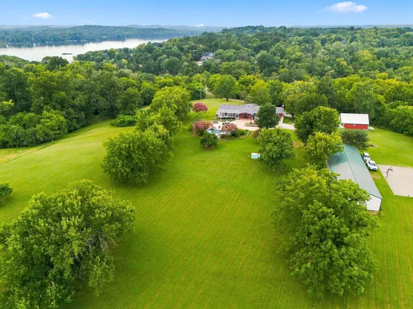 344 Peach Valley Rd, Gallatin, TN 37066