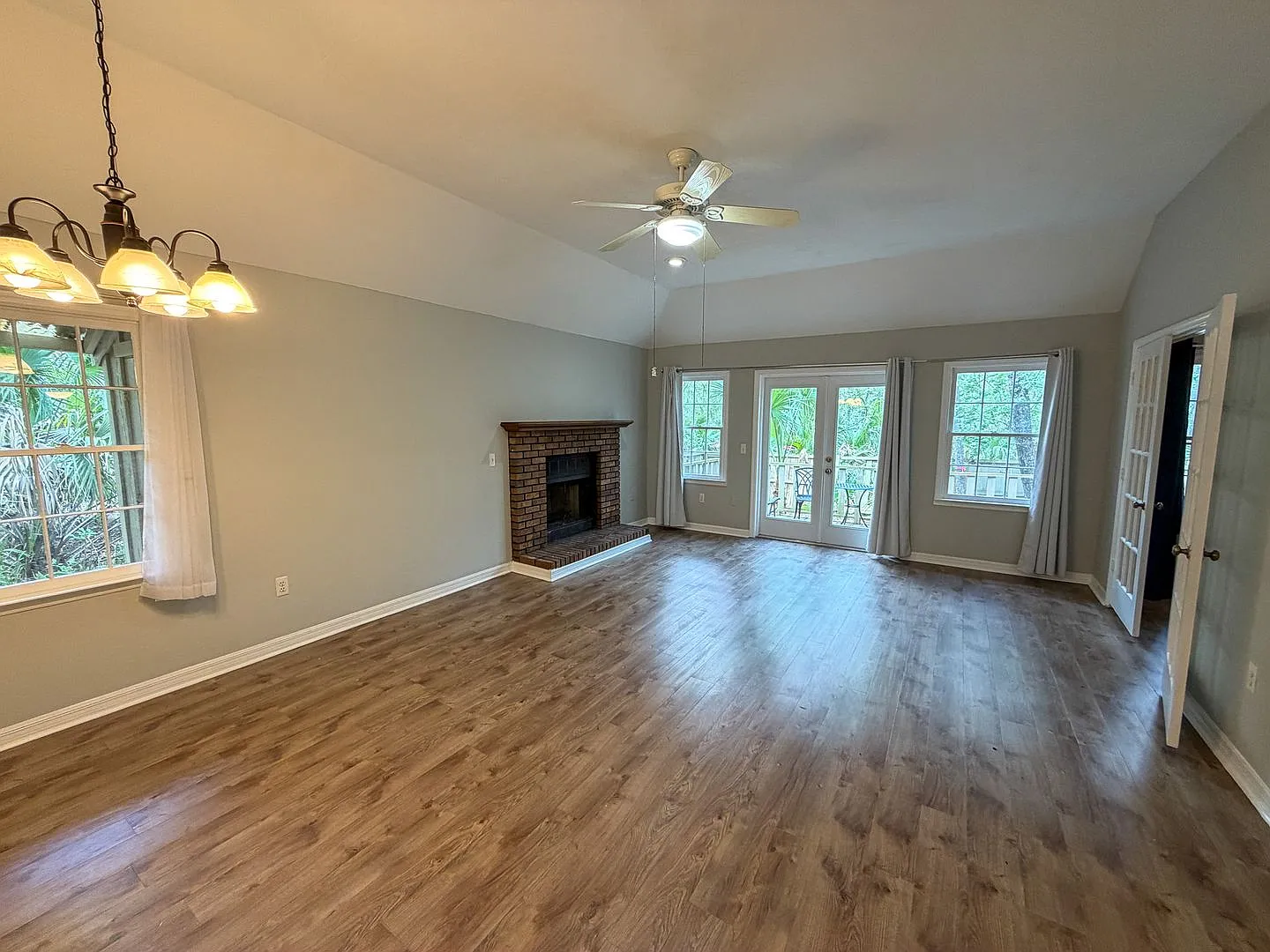 5324 SW 88th Ct — Photo 2