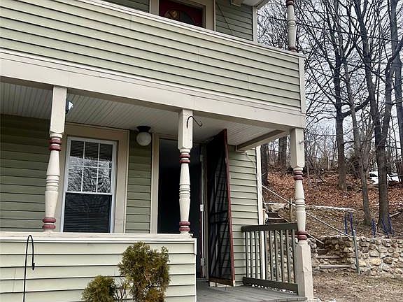 4th image of 46 Wayne Avenue