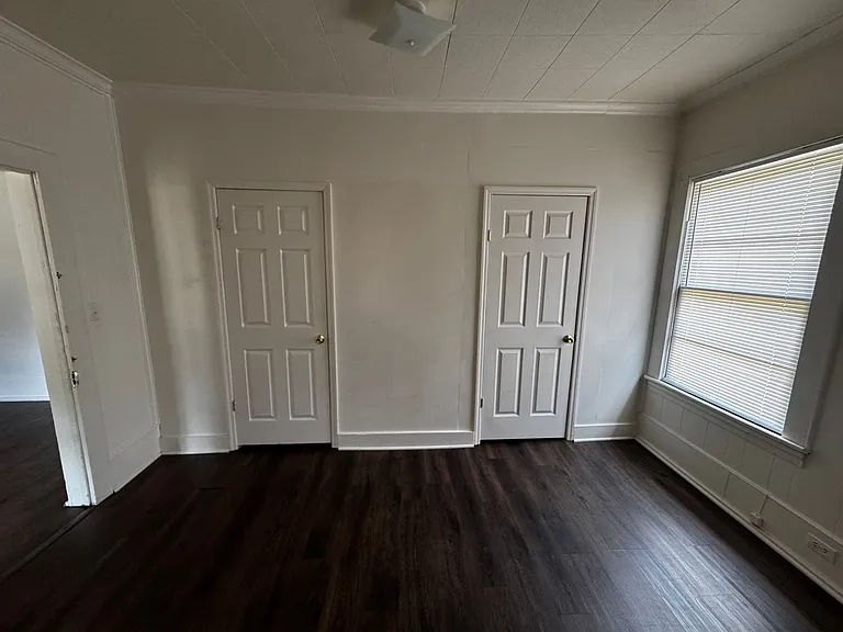 833 Kings Rd — Photo 15