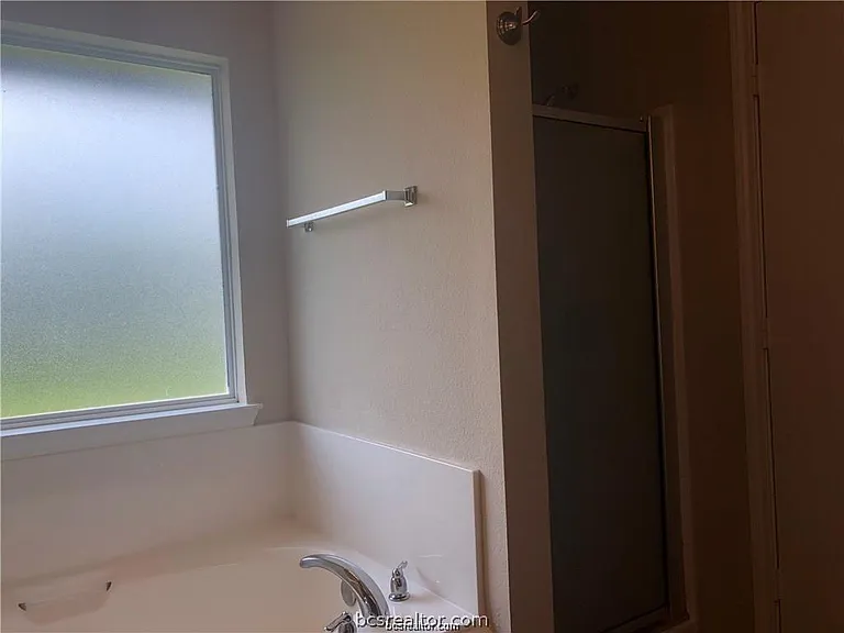 921 Windmeadows Dr — Photo 14