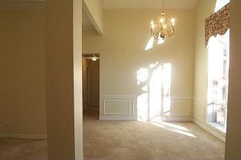 4th image of 11389 Parkdale