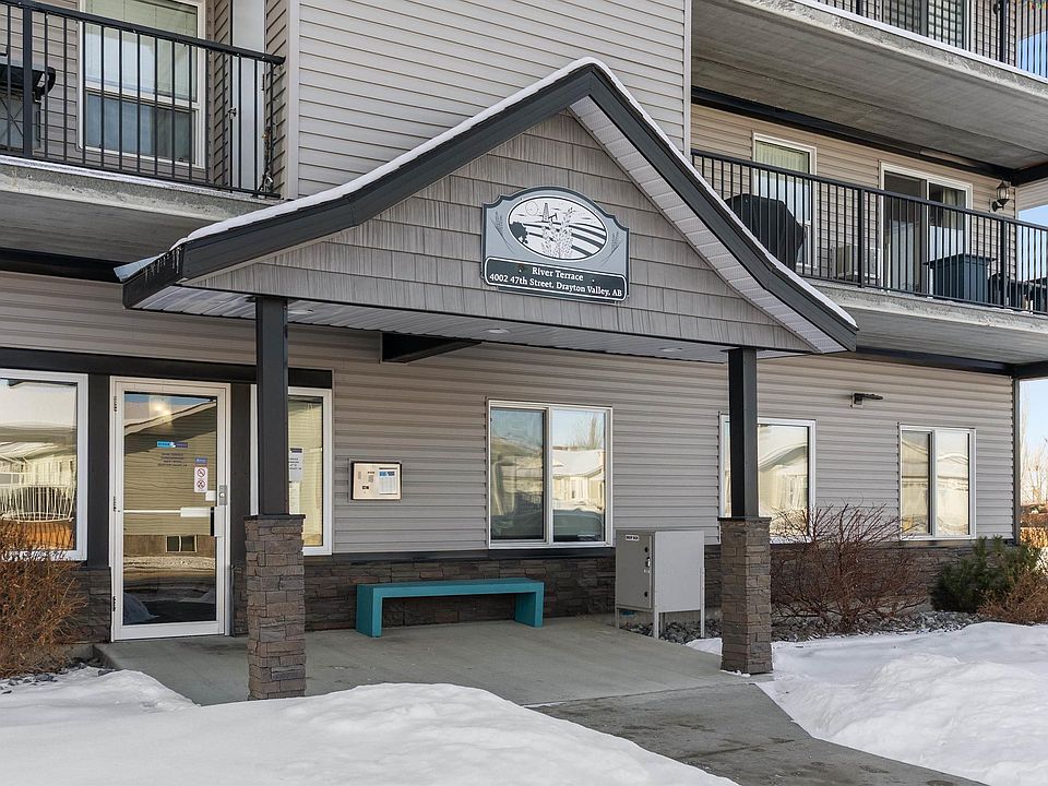 1st image of 4002 47th St #206