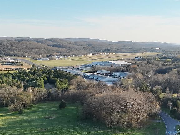 4th image of NW Green Hills Rd