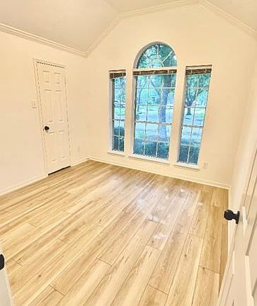 4th image of 1910R Diamond Brook Dr