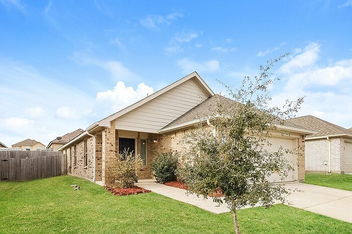 2nd image of 1303 Starling Ln