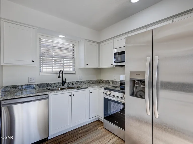 2907 S Jackson Ave — Photo 11