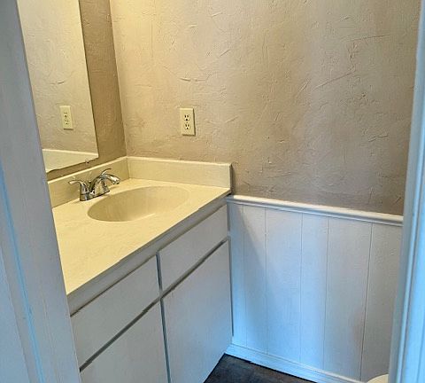 Downstairs half-bath