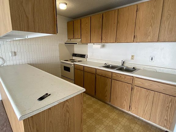 3rd image of 827 Kinau St APT 601