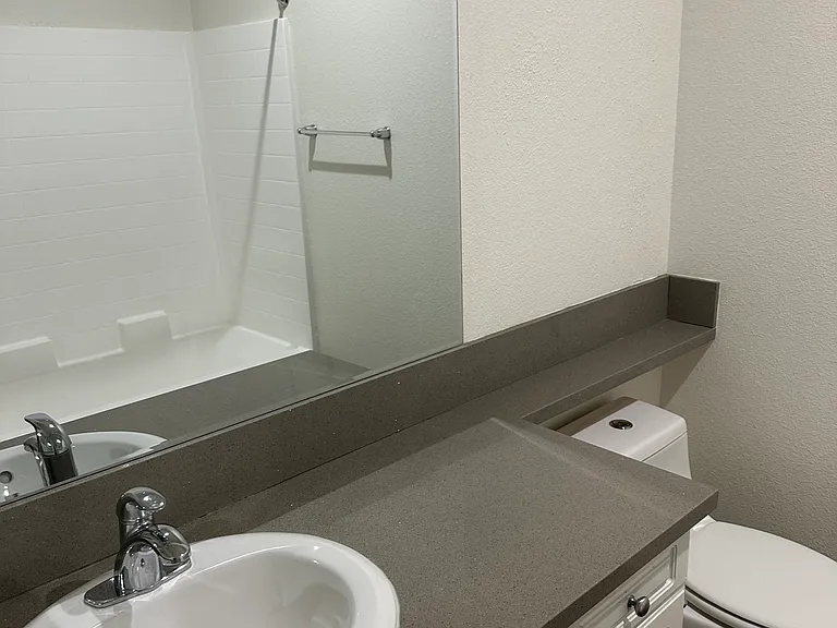 Creek View Condominiums — Photo 91