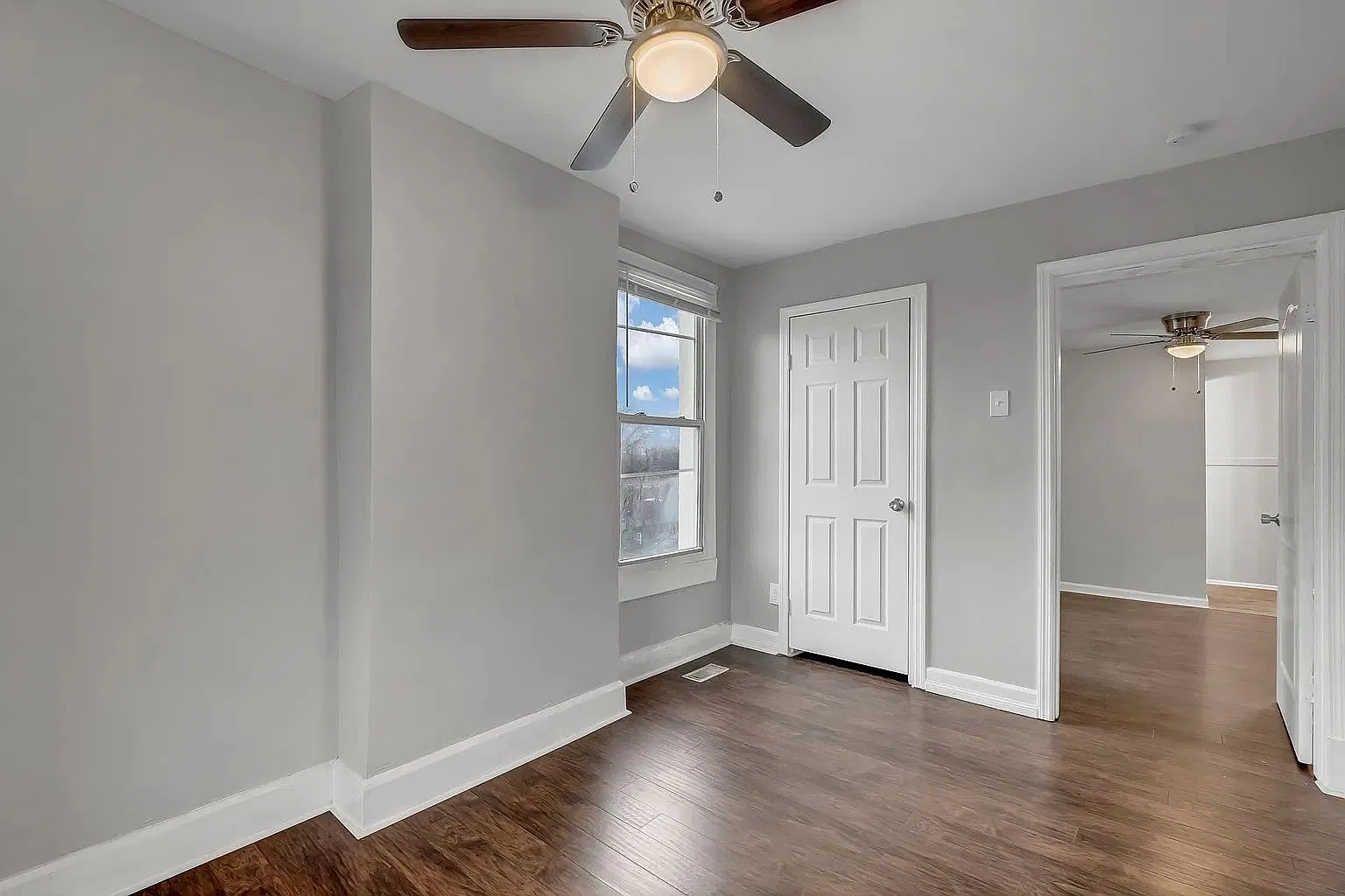 3 bed, 2.0 bath, 1450 sqft, $1,600 — Photo 3