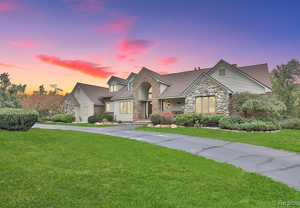 6712 Abi Ln, Plymouth, MI 48170 Zillow