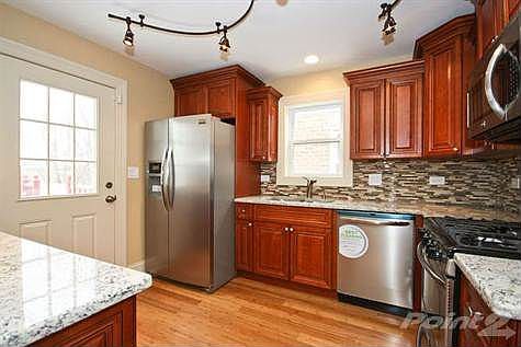 6839 S Komensky Ave Chicago IL-small-006-Kitchen-666x444-72dpi