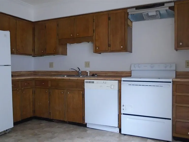 4308 Bayliner Dr #B — Photo 3