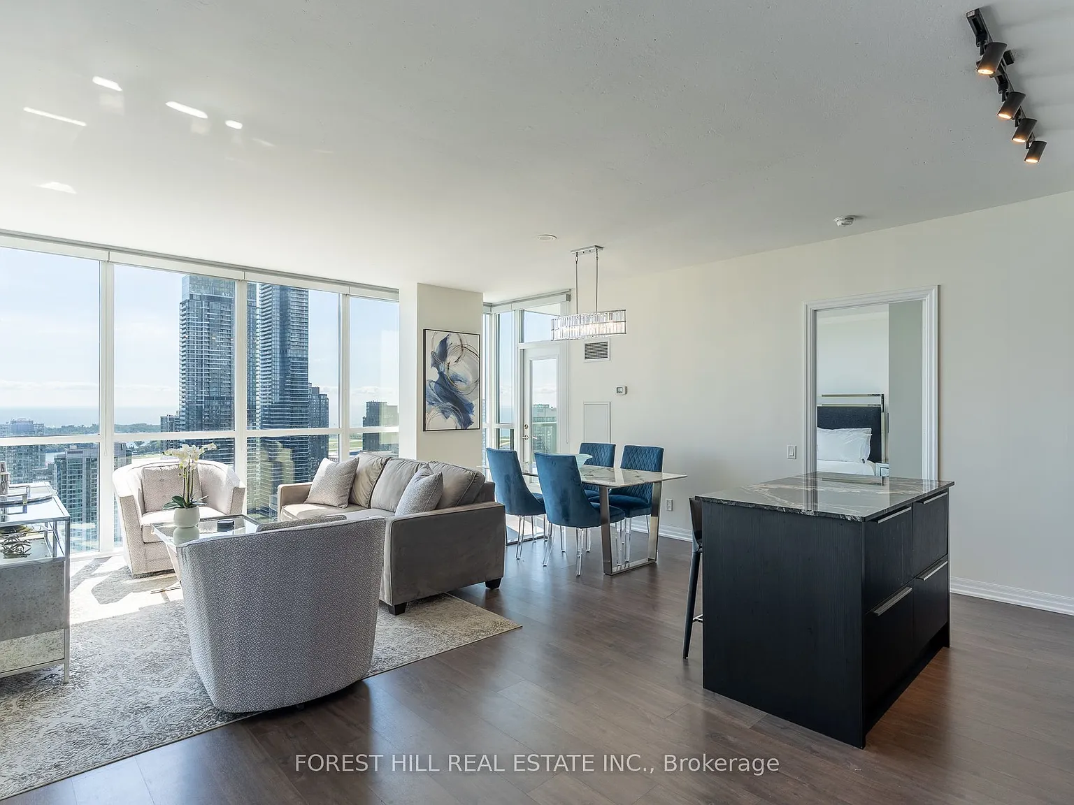 3 bed, $5,600 — Photo 4