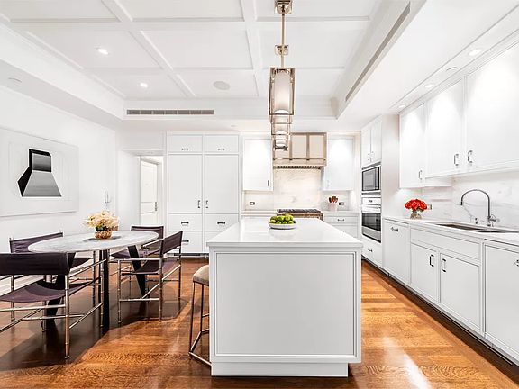 3rd image of 151 E 78th St #4
