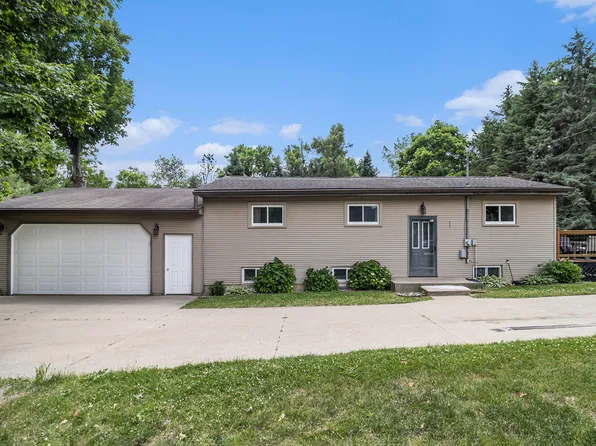140 N 7th St NE, Cedar Springs, MI 49319