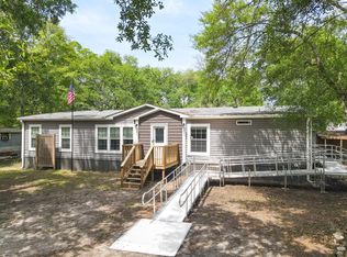 704 Three Rivers Rd, Carrabelle, FL 32322