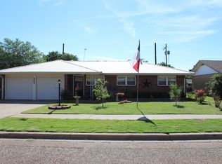 606 Arthur St, Tulia, TX 79088