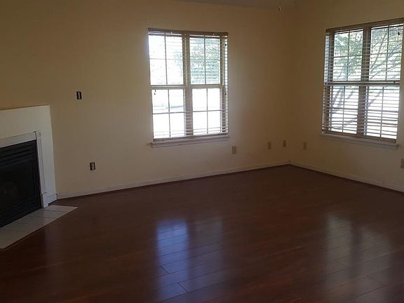 3rd image of 2798 Whiteberry Dr