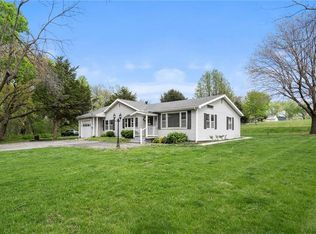 735 N 142nd St, Bonner Springs, KS 66012