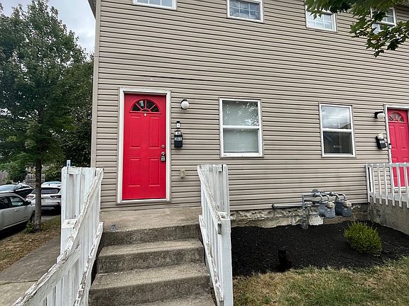 2nd image of 360 E Hinman Ave