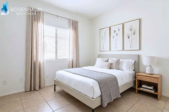 3 bed, 2.0 bath, 939 sqft, $1,200 — Photo 4