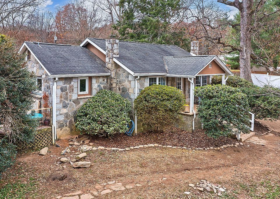 1st image of 136 Flynn Branch Rd