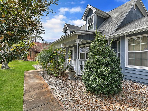 3rd image of 10070 Delano Dr E
