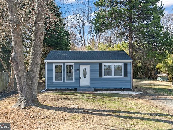 2nd image of 1258 Cape Saint Claire Rd