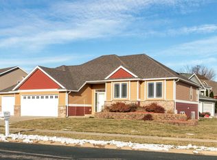 6338 Fairway Dr NW, Rochester, MN 55901