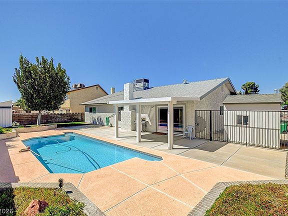 2nd image of 647 Del Prado Dr