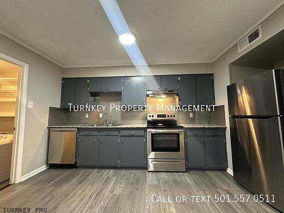 4th image of 1821 Sanford Dr APT 2