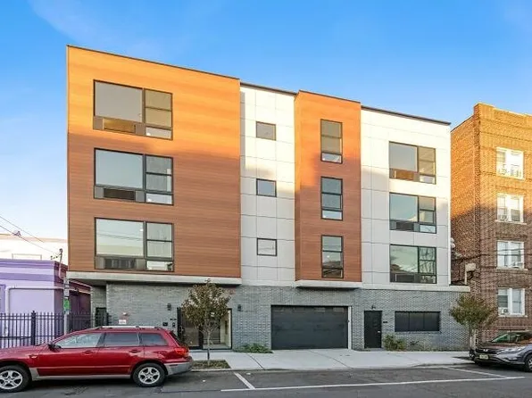 304 61st Street image 3 of 44