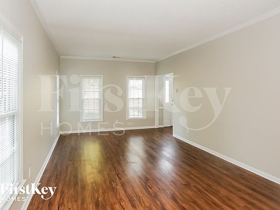 3rd image of 3883 Meadow Ridge Dr NW
