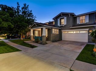 725 White Mountain Cir, Corona, CA 92881