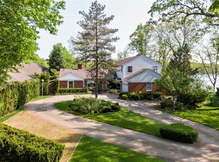 5917 Winans Dr, Brighton, MI 48116