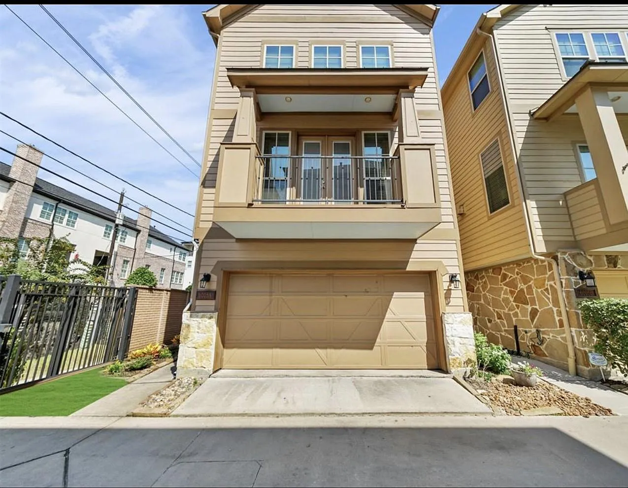 6005A Kansas St — Photo 1