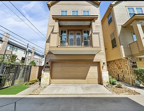 6005A Kansas St Photo 1